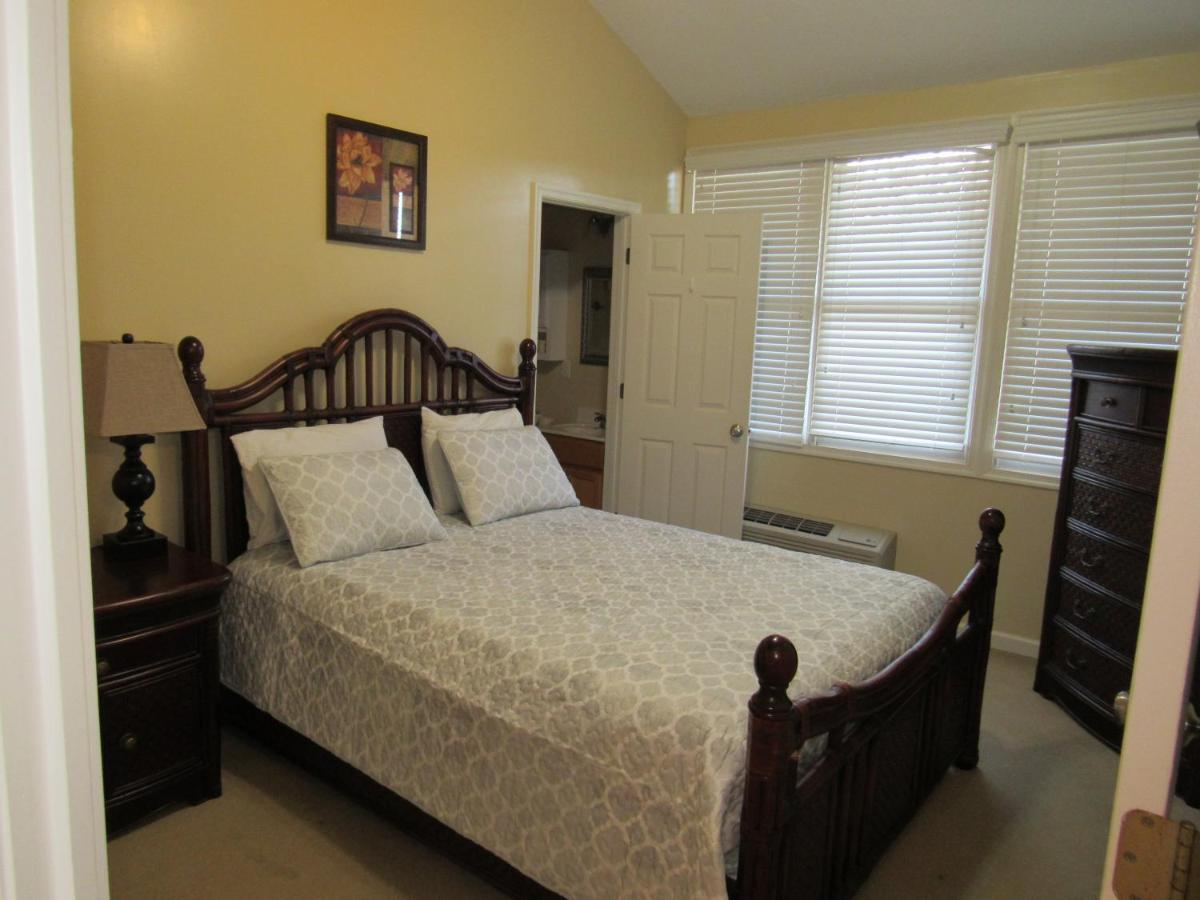 Halesford Harbour Hotel Moneta Room photo